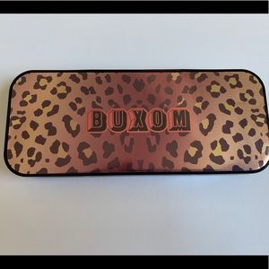 Dolly’s wild side palette